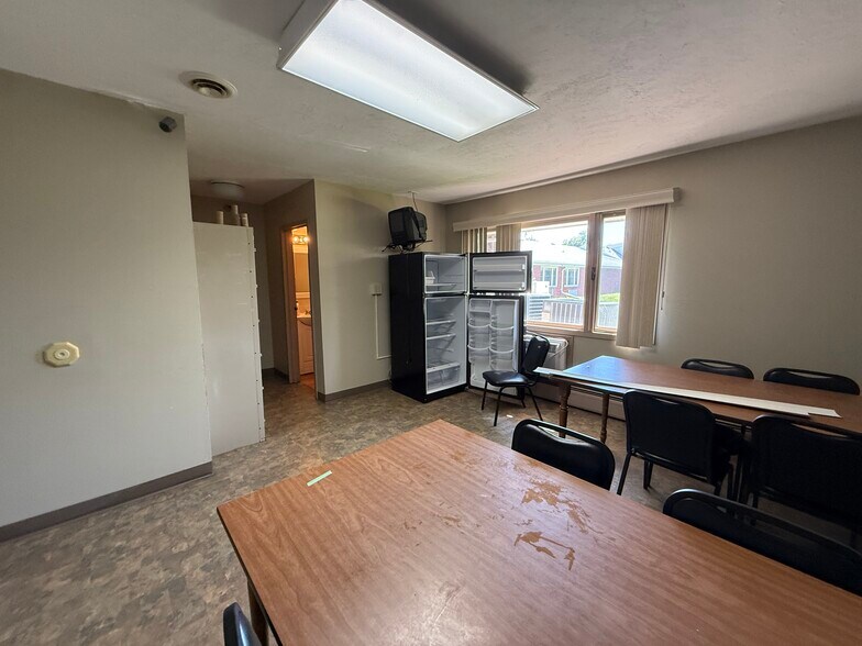 More Photos Of 702 Cedar Ave, Laurel Multifamily For Sale
