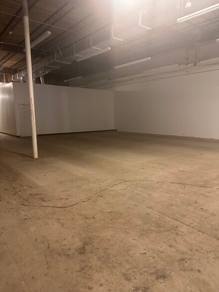 More Photos Of 2109-2135 E Victory Dr, Savannah Unknown For Lease