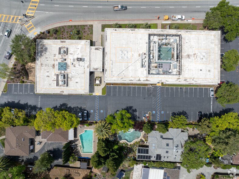 More Photos Of 2055-2075 Woodside Rd, Redwood City Office For Lease