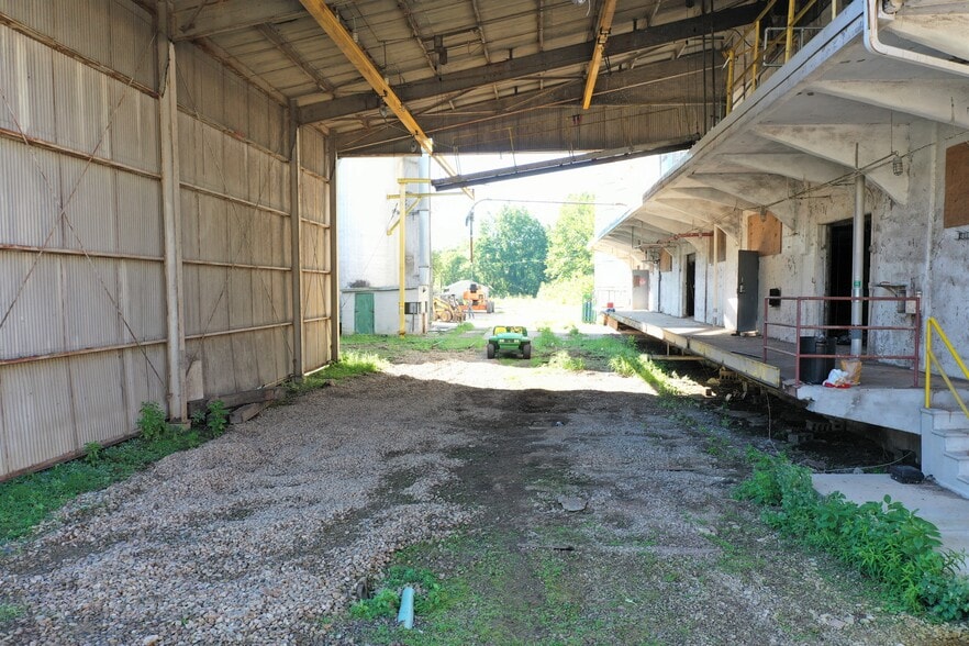 More Photos Of 945 Mill Rd, Loudonville Industrial For Sale