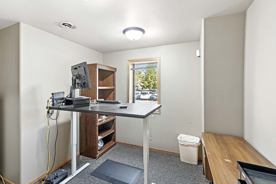 More Photos Of 311 E Corning Rd, Beecher Warehouse For Sale