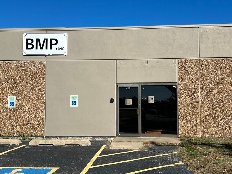 More Photos Of 4219 Charter Ave, Oklahoma City Distribution For Lease