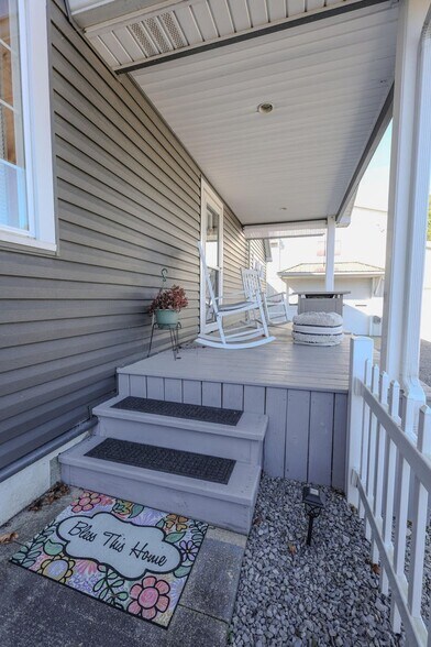 More Photos Of 380 S Main St, De Graff Light Manufacturing For Sale