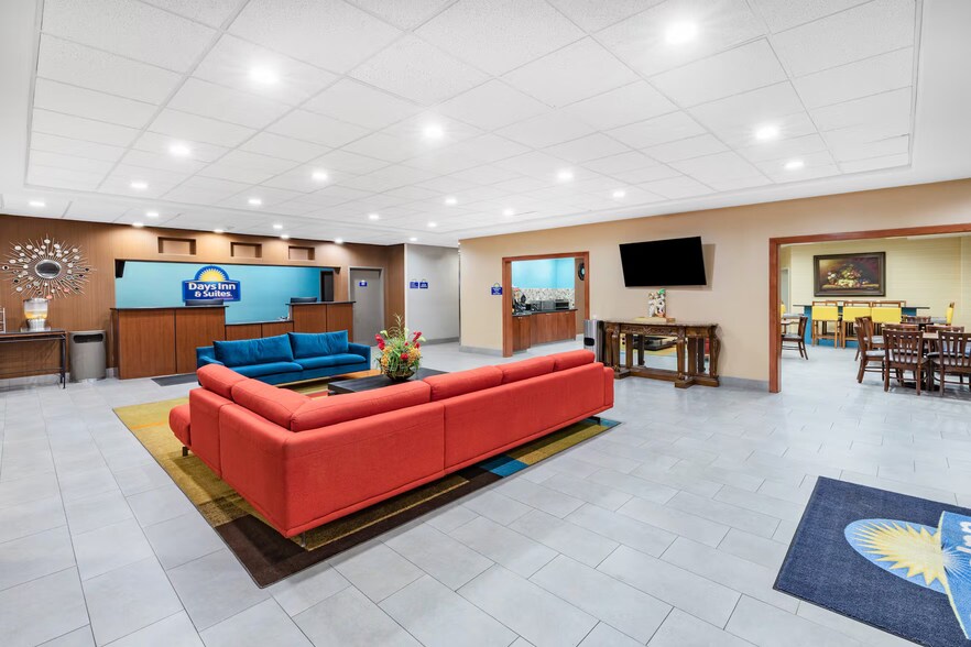 More Photos Of 4038 Frontage Road I-10 E, San Antonio Hotel For Sale