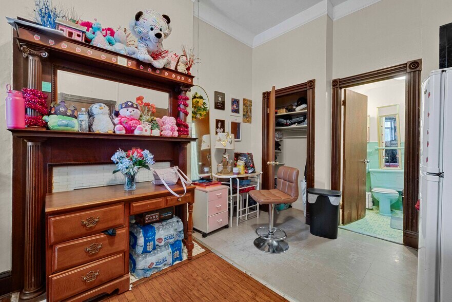 More Photos Of 2903 Saint Paul St, Baltimore Multifamily For Sale