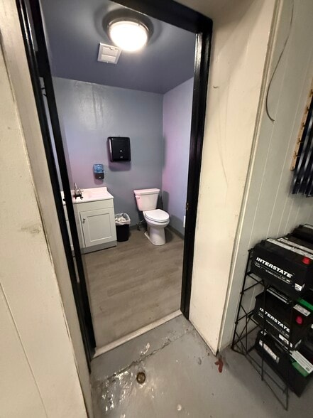 More Photos Of 7800 N 2nd St, Machesney Park Freestanding For Sale