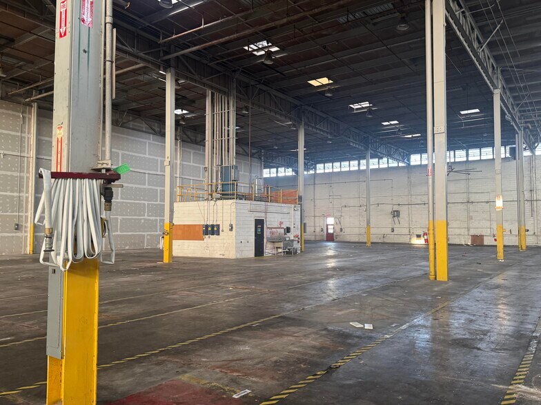 More Photos Of 801 Edwards Ave, New Orleans Distribution For Lease