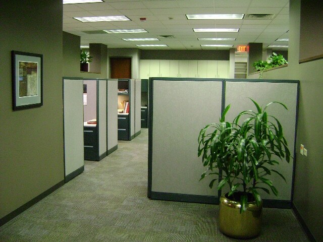 More Photos Of 15 SW Old State Capitol Plz, Springfield Office For Sale