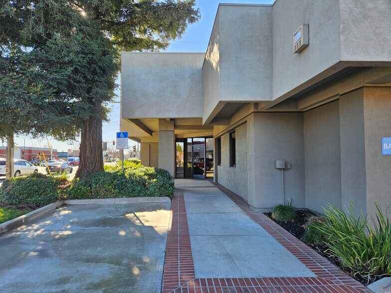 More Photos Of 3501 Tully Rd, Modesto Bank For Sale