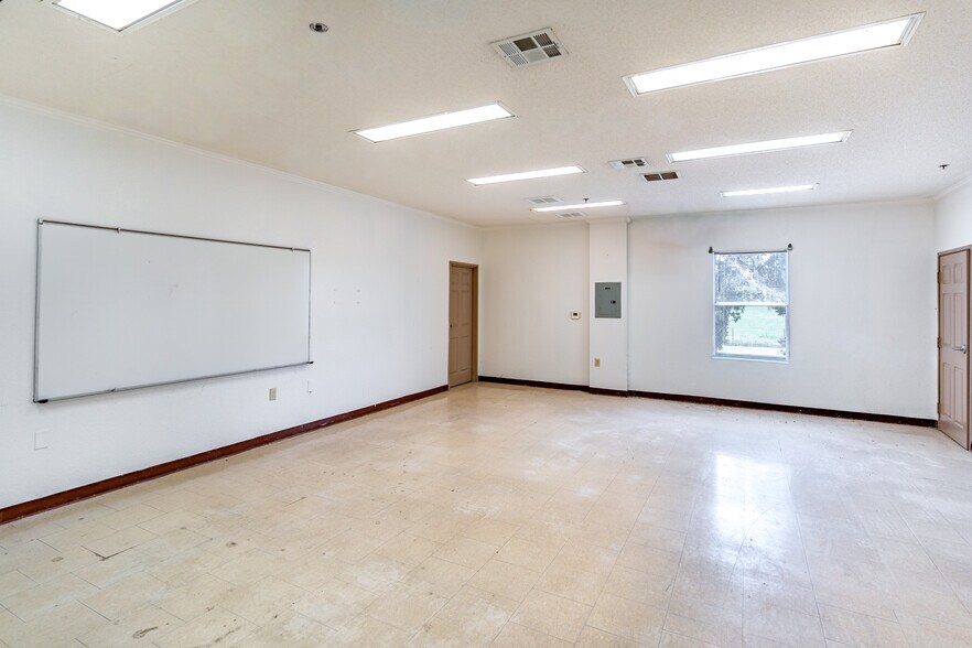 More Photos Of 11734 Jefferson Rd, Thonotosassa Schools For Sale