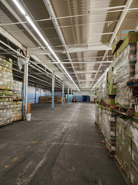 More Photos Of 1 Maxson Dr, Old Forge Warehouse For Lease