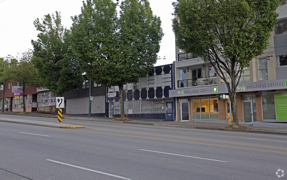 More Photos Of 1872-1874 Kingsway, Vancouver Storefront Retail Office For Sale
