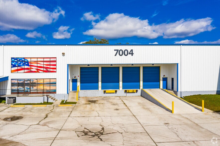 More Photos Of 7004 E Broadway Ave, Tampa Warehouse For Lease