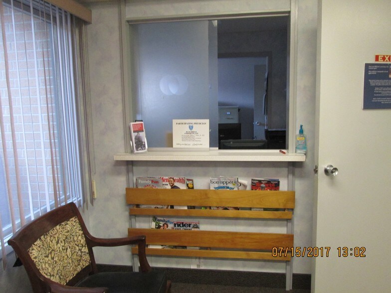 More Photos Of 1524 Atwood Ave, Johnston Medical For Lease