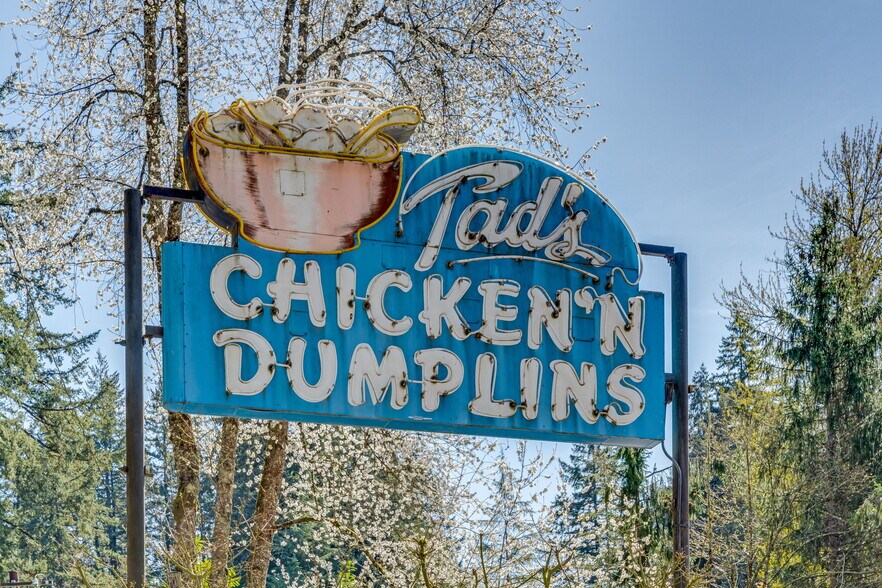 More Photos Of 1325 E Columbia River Hwy, Troutdale Restaurant For Sale
