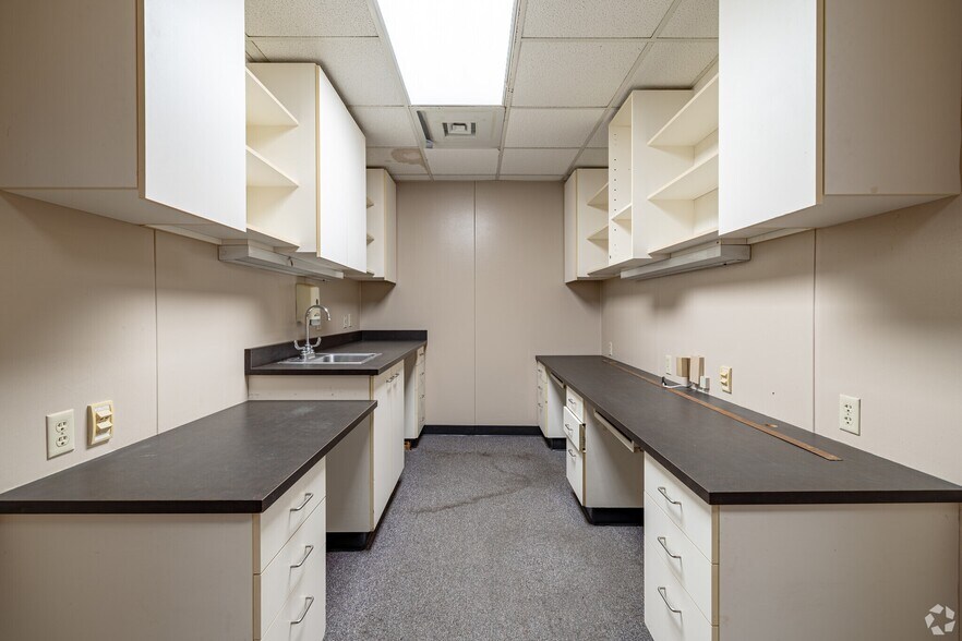 More Photos Of 4802 Texas Blvd, Texarkana Medical For Lease