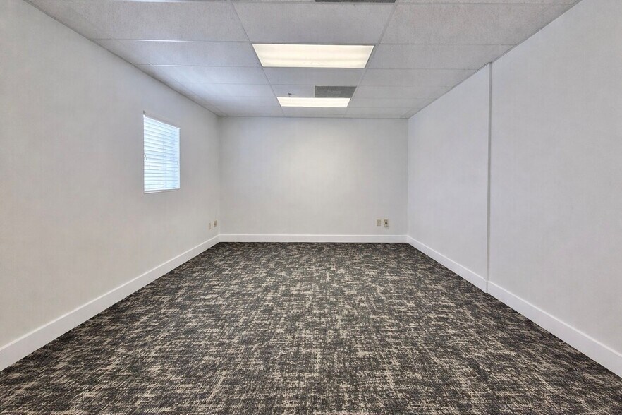 More Photos Of 11820 Miramar Pky, Miramar Medical For Lease