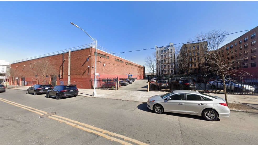 More Photos Of 1776 Hoe Ave, Bronx Warehouse For Lease