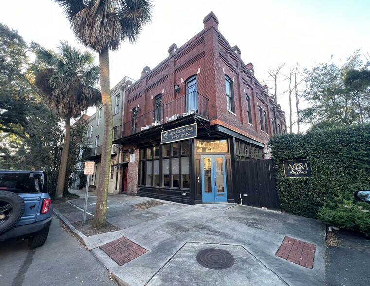 More Photos Of 419 Montgomery St, Savannah Office For Sale