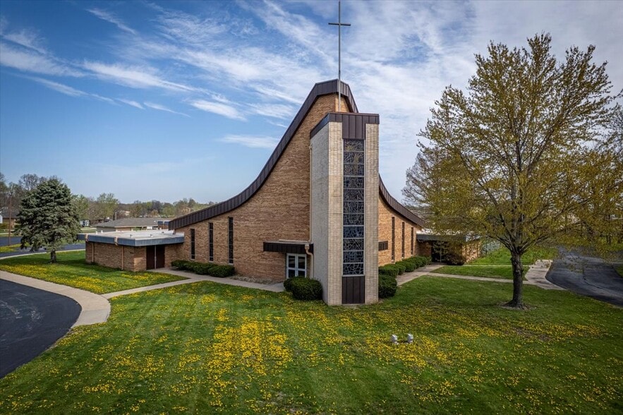 Primary Photo Of 17200 E 39th St S, Independence Religious Facility For Sale