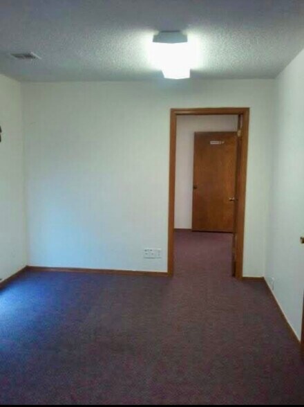 More Photos Of 8801 S Olie Ave, Oklahoma City Office For Lease