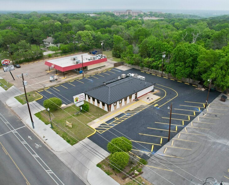 More Photos Of 4019 N 19th St, Waco Restaurant For Sale