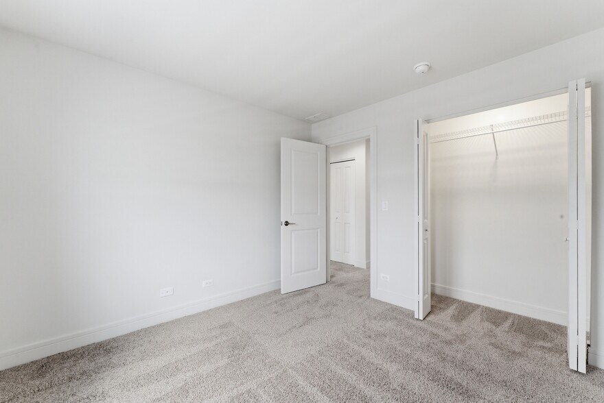 More Photos Of 214 N Walnut St, Bensenville Apartments For Sale