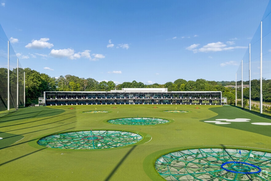 More Photos Of 11400 Outlet Dr, Knoxville Golf Course Driving Range For Sale