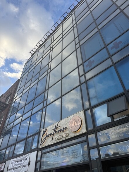 More Photos Of 3272 Steinway St, Astoria Office For Lease