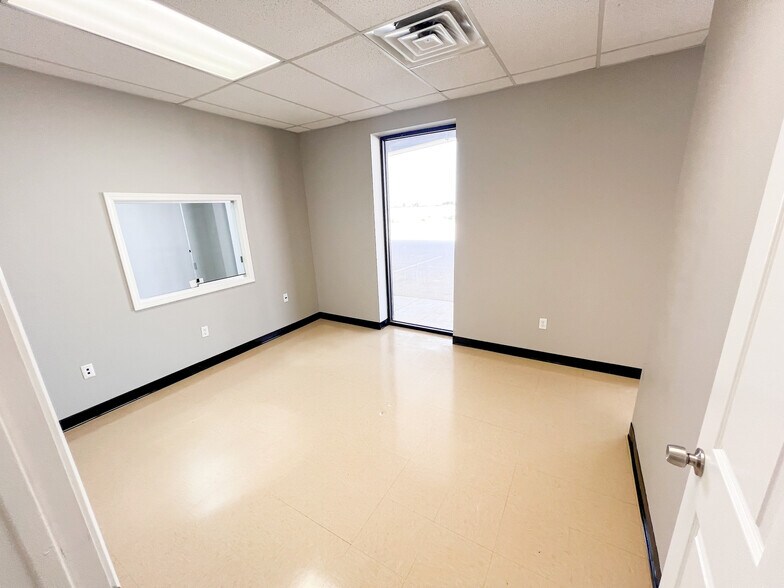 More Photos Of 8511 W Interstate 20, Midland Warehouse For Lease