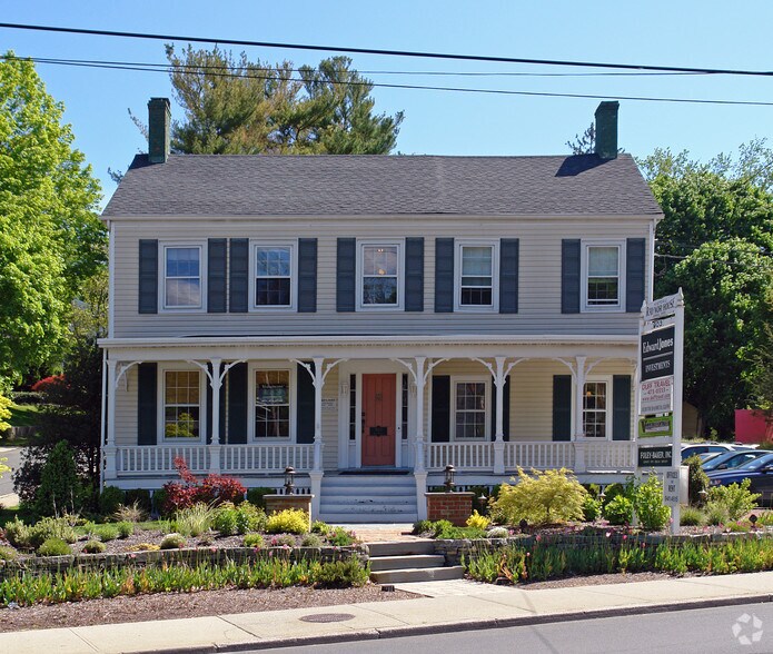 Primary Photo Of 903 Main St, Port Jefferson Loft Creative Space For Sale