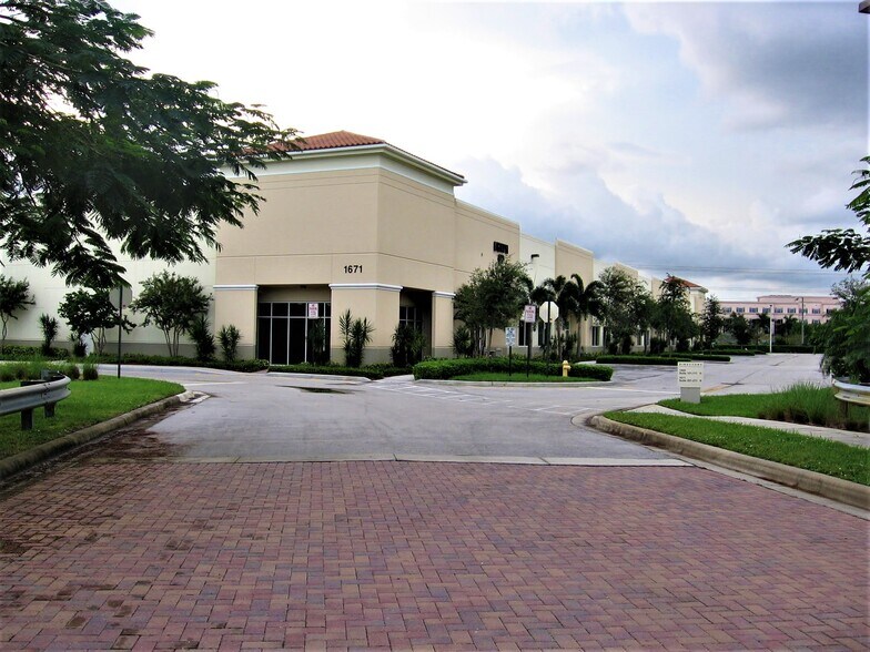 More Photos Of 1671 NW 144th Ter, Sunrise Warehouse For Lease