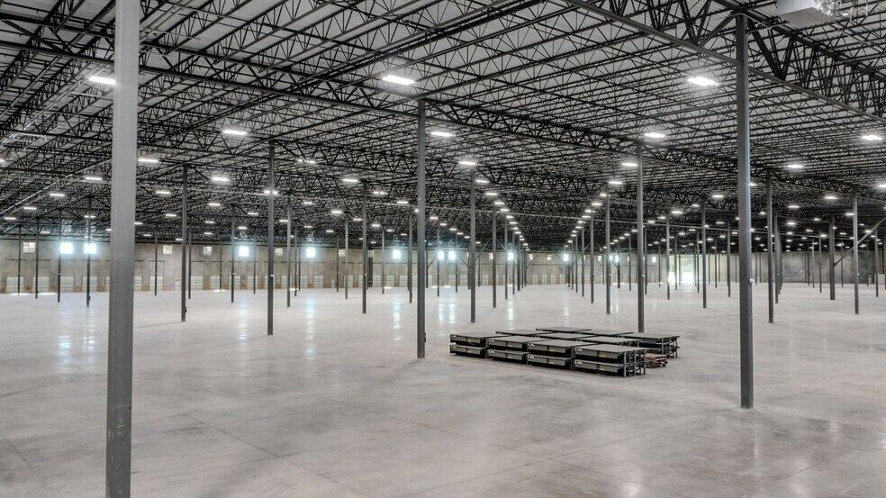 More Photos Of 6851 Cal Turner Dr, San Antonio Distribution For Lease