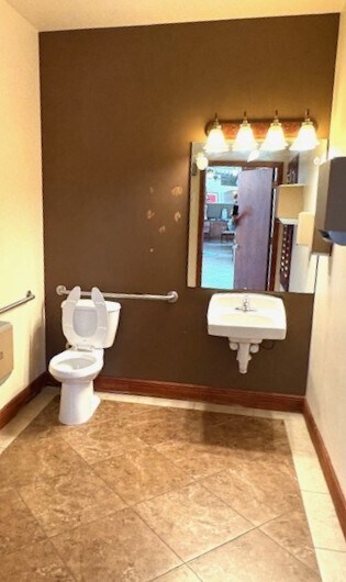 More Photos Of 1608 S Apollo Blvd, Melbourne Medical For Sale