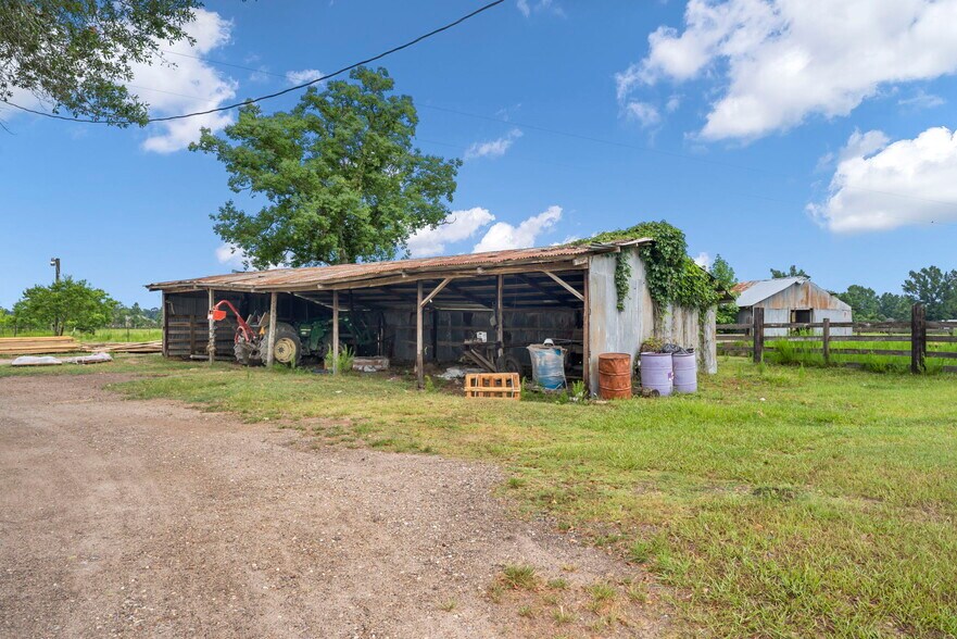 More Photos Of 14630 Hwy 105, Cleveland Land For Sale