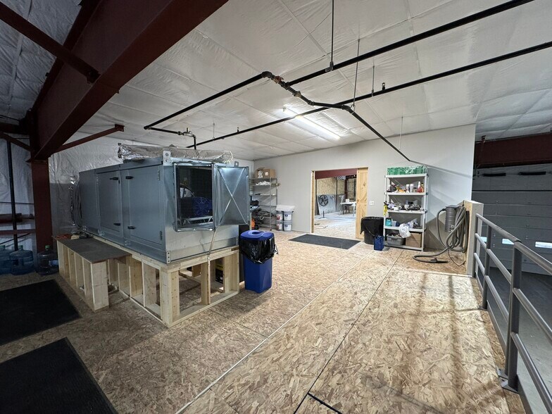 More Photos Of 645 Sandpiper Trl, Cottage Grove Warehouse For Sale