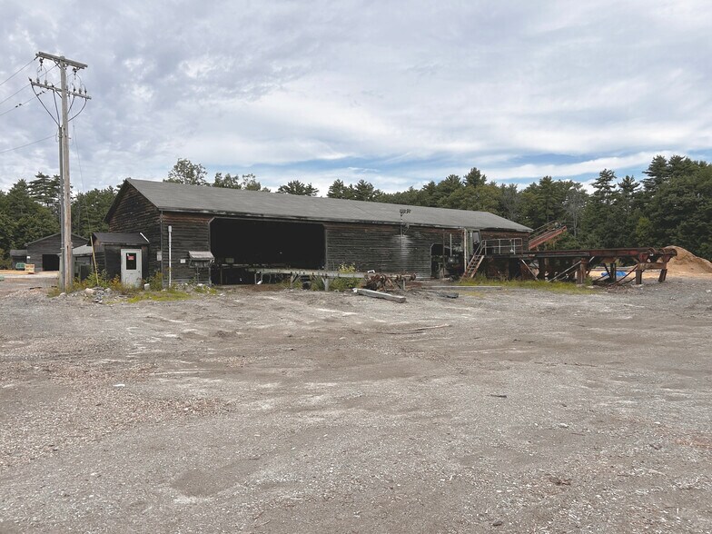 More Photos Of 46-1 Red Mill Rd, Casco Industrial For Lease