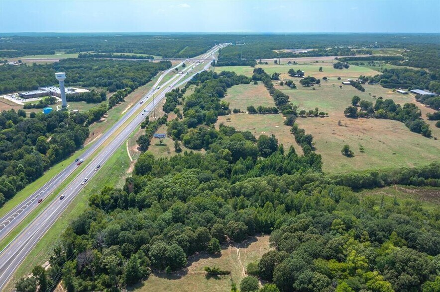 More Photos Of TBD Interstate 20 Is, Lindale Land For Sale