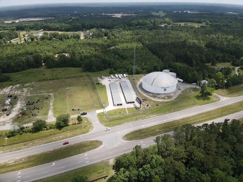 More Photos Of 6080 Ocean Hwy E, Winnabow Self Storage For Sale