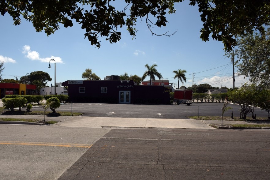 More Photos Of 2211 N Dixie Hwy, Lake Worth Freestanding For Lease