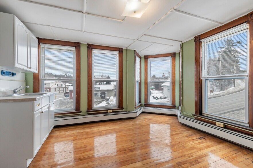 More Photos Of 4 Elm St, Lancaster Apartments For Sale