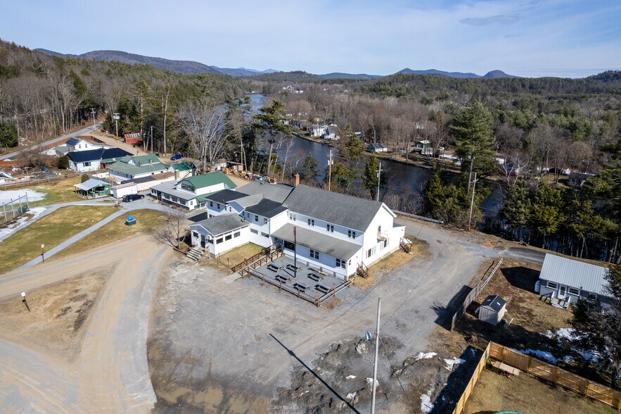 More Photos Of 13 Park Ave, Hadley Restaurant For Sale