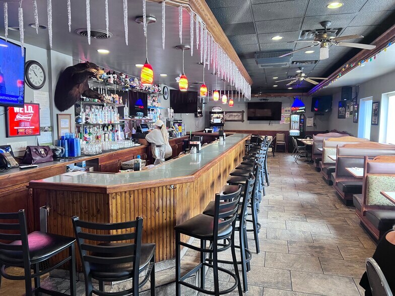 More Photos Of 7205 Broadway, Merrillville General Retail For Sale