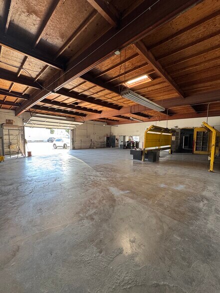 More Photos Of 11746 Washington Blvd, Whittier Auto Repair For Lease