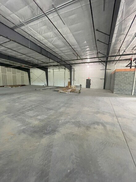 More Photos Of 331 Aviation, Frederick Light Manufacturing For Sale