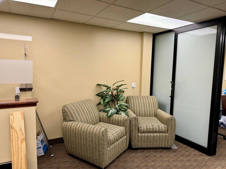 More Photos Of 225 Gordons Corner Rd, Manalapan Township Medical For Lease