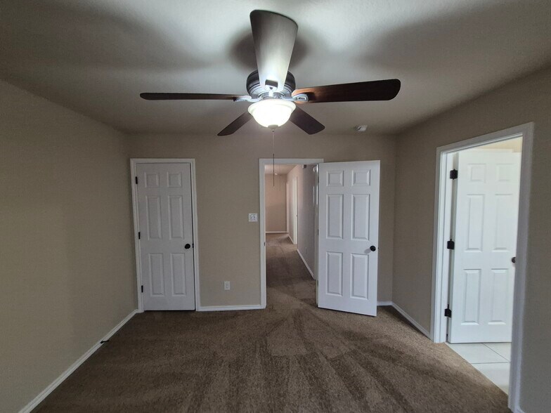 More Photos Of 8710 Vista de Nubes, Converse Apartments For Sale
