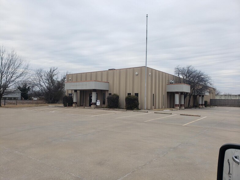 More Photos Of 8189 U.S. Highway 70, Waurika Office For Sale