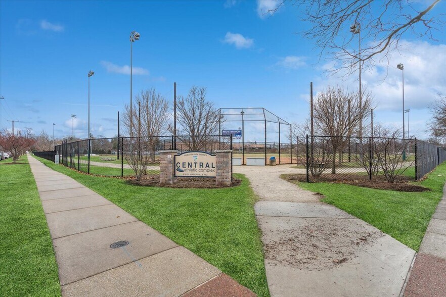 More Photos Of , Wheaton Unknown For Sale