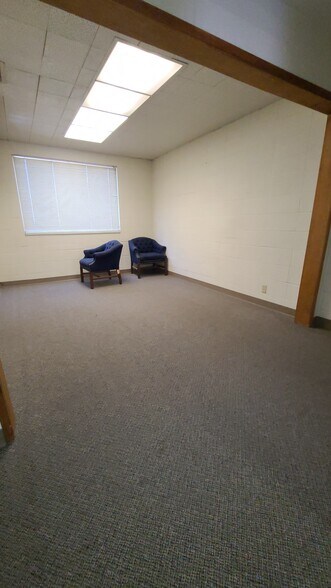 More Photos Of 1601 H St, Bakersfield Office Residential For Lease